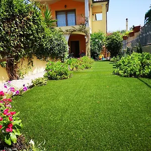 Casa vacanze Casa Con Giardino Olbia